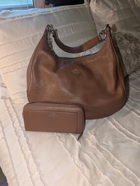 Coach Brown Pebbled Leather Hobo Bag with Matching Wallet